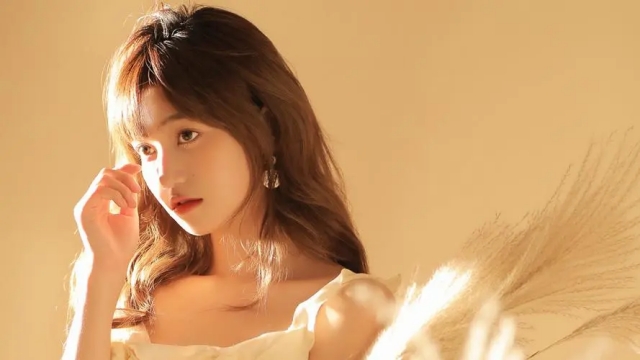 外国健身室内的小姐姐